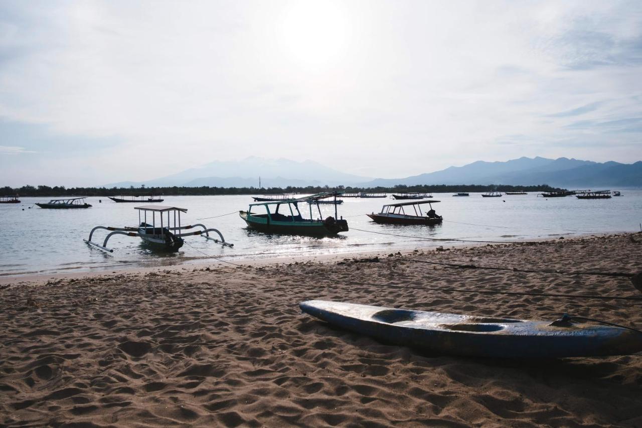 Koi Gili Guest House Гили Траванган Экстерьер фото