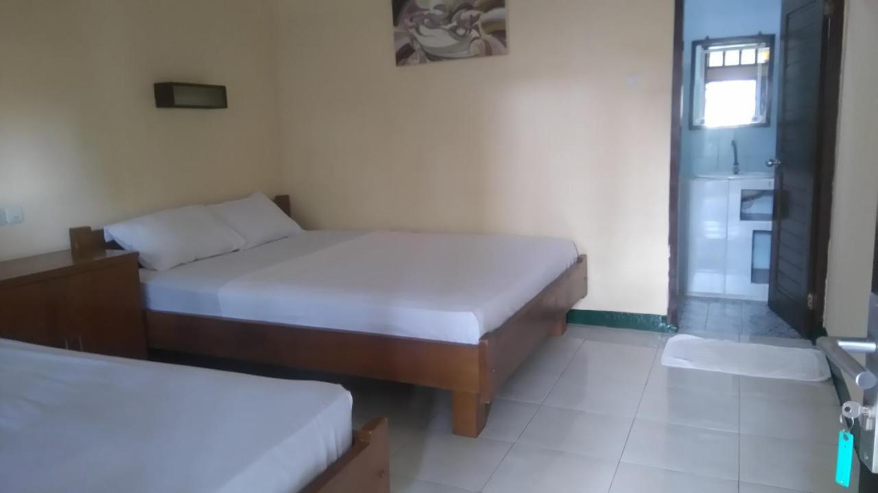 Koi Gili Guest House Гили Траванган Экстерьер фото