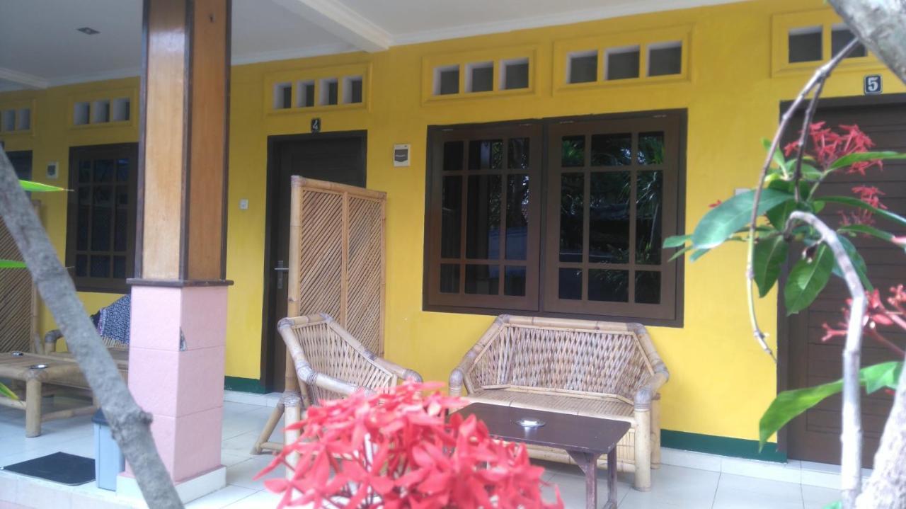 Koi Gili Guest House Гили Траванган Экстерьер фото